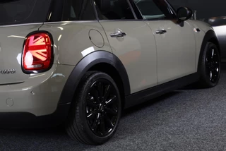 MINI Cooper Mini Mini 1.5 Cooper Chili / AUT / 5 Deurs / Open Panoramadak / Navi / Ecc / Elek Pakket / Led / Pdc / 17 Inch - afbeelding nr 30