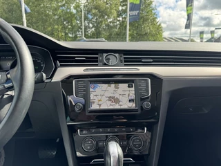 Volkswagen Passat Volkswagen Passat Variant 1.6 TDI Connected Series Plus - afbeelding nr 10