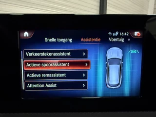 Mercedes-Benz CLA PANO/SFEER/NIGHT-PACK/KEYLESS/CARPLAY/LED/SPORTSTOELEN/DONKERE HEMEL/PRIVACY/18