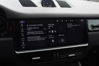 Porsche Cayenne Porsche Cayenne Coupé 3.0 / Trekhaak / Panoramadak / Camera / Luchtvering / 22'' / Bose / Stoelventilatie / Sportchrono / Stoelverwarming / DAB / ACC - afbeelding nr 21
