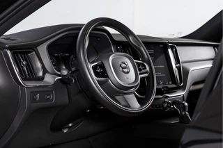 Volvo XC60 Volvo XC60 2.0 T4 Inscription 190 PK - Automaat | Dig. Cockpit | Elek. Trekhaak | Adapt. Cruise | Memory | Stoel-+Stuurverw. | PDC | Camera | NAV | ECC | Elek. Klep | LM 19