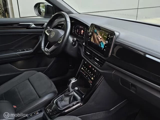 Volkswagen T-Roc Volkswagen T-Roc 1.5 TSI Black Style Panorama/Keyless/IQ Light - afbeelding nr 11