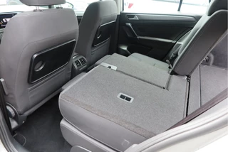 Volkswagen Golf Sportsvan Cruise-control,PDC, LMV,Achteruitrijcamera ,Stoelverwarming, Navigatie . etc. . - afbeelding nr 67