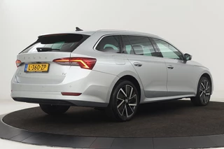 Škoda Octavia Skoda Octavia 1.4 TSI iV PHEV Business Edition | Camera |  Carplay | Navigatie | Full LED | Sfeerverlichting | Parkeerhulp | Climate control - afbeelding nr 31