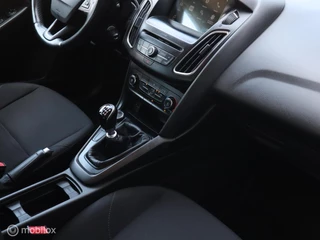 Ford Focus Ford Focus Wagon 125 PK H6 Chroom Trekhaak Lichtmetalen Velgen Parkeersensor - afbeelding nr 41