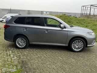 Mitsubishi Outlander Mitsubishi Outlander 2.4 PHEV Intense+ - afbeelding nr 24