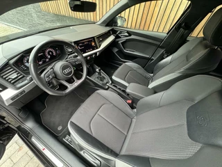 Audi A1 Sportback Audi A1 Sportback 30 TFSI S Line Automaat | Apple CarPlay | LED verlichting | Parkeersensoren achter | Rode remklauwen | Airconditioning | Cruise control | Lane assist | Half leer/stof - afbeelding nr 7