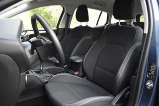 Ford Focus Ford Focus Wagon 1.0 EcoBoost Trend Edition Business|1e Eigenaar|DEALER O.H.|CAMERA|PDC|CARPLAY|NAVI|CRUISE - afbeelding nr 4