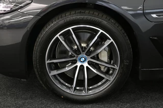 BMW 5 Serie BMW 5 Serie Touring 530 e xDrive M-Sport - afbeelding nr 13