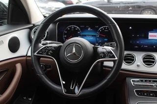 Mercedes-Benz E-Klasse Mercedes-Benz E-Klasse 300 e Business Solution / Panoramadak / 360Camera / Leder / 18'' / Virtual Cockpit / LED Koplampen / Stoelverwarming / Cruise Control - afbeelding nr 17