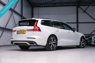 Volvo V60 Volvo V60 2.0 T8 Recharge AWD R-Design | NL auto | DAB+ | CarPlay | Adaptive | Blis | Rijklaar | - afbeelding nr 3