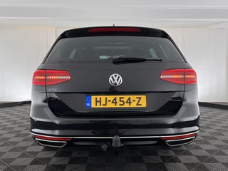 Volkswagen Passat Volkswagen Passat Variant 1.4 TSI GTE Highline Aut. *PANO | LEATHER-ALCANTARA | FULL-LED | NAVI-FULLMAP | ERGONOMIC-SPORT-SEATS | CARPLAY | CAMERA | DAB+ | ECC | HEATED-SEATS | PDC | TOWBAR | SHIFT-PADDLES | AMBIENT-LIGHT | 17''ALU* - afbeelding nr 5