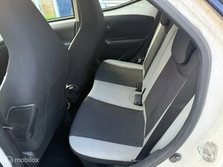 Toyota Aygo Toyota Aygo 1.0 VVT-i x-play FULL OPTION! - afbeelding nr 17