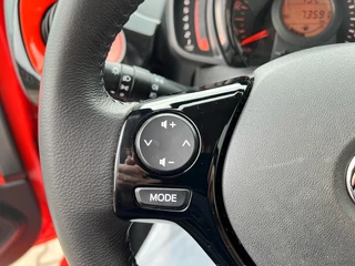 Toyota Aygo Toyota Aygo 1.0 VVT-i X-Cite 5-deurs | Navi | NL auto - afbeelding nr 16