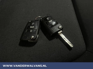 Volkswagen Crafter Volkswagen Crafter 2.0 TDI 140pk L3H3 (oude L2H2) Euro6 Airco | Camera | Cruisecontrol | Apple Carplay | bijrijdersbank android auto, chauffeursstoel, - afbeelding nr 17