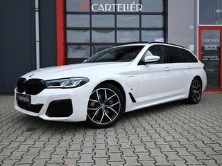 BMW 5 Serie Touring 530e M-Sport xDrive High Executive | M Seats | Pano | 360 | H&K | Leder | Carplay | Memory | Laser LED | Ambient+ | Keyless | Head-Up | Trekhaak | ACC | Lane Assist | Active Steering