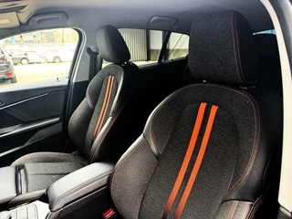 BMW 1 Serie BMW 1-serie 118i Sport Line/Aut/Navi/Xenon/Carplay/Sportstoelen/Stoelverwarming/CRUISE - afbeelding nr 18