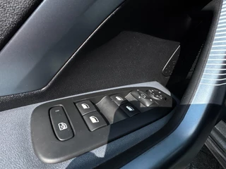 Peugeot 208 Peugeot 208 1.2 PureTech Allure AUTOMAAT / CARPLAY / CRUISE / PDC / BLUETOOTH / ECC / AIRCO / NL AUTO - afbeelding nr 12