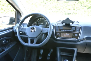 Volkswagen up! Volkswagen Up! 1.0 65 pk Executive pdc/cruise control/camera 5836 km! - afbeelding nr 53