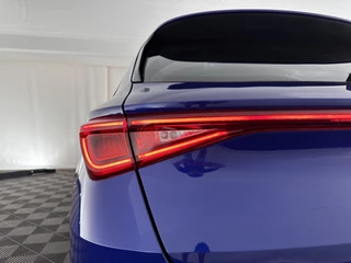 SEAT Leon SEAT Leon Sportstourer 1.5 eTSI FR Launch Edition Aut. *FULL-LED | DIGI-COCKPIT | NAVI-FULLMAP | LEATHER-MICROFIBRE | CARPLAY | KEYLESS | SHIFT-PADDLES | SPORT-SEATS | HEATED-SEATS | AMBIENT-LIGHT | CAMERA | ECC | PDC | CRUISE | TOWBAR | 17' - afbeelding nr 31