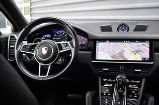Porsche Cayenne | Panoramadak | Sport Chrono | Achterasbesturing | 21'' Velgen | Leder Dashbord | Orig. NL | - afbeelding nr 5