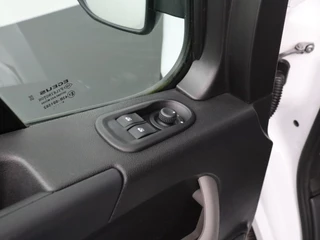 Renault Master Renault Master 2.3DCI 130PK L1H2 | Navigatie | Camera | 3-Persoons | Trekhaak - afbeelding nr 8