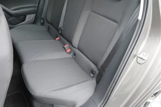 Volkswagen Polo Volkswagen Polo 1.0 TSI 95 PK Comfortline , Trekhaak , Stoelverwarming , Navigatie , Parkeersensoren , Climate control , 17