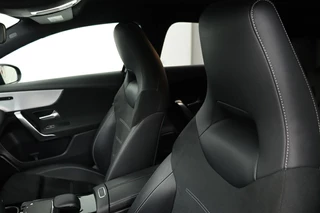 Mercedes-Benz A-Klasse Mercedes-Benz A-klasse 250e AMG Night | Carplay | Stoelverwarming |  Camera | Leder/Alcantara | Full LED | Sfeerverlichting | Park Assist | Navigatie - afbeelding nr 6