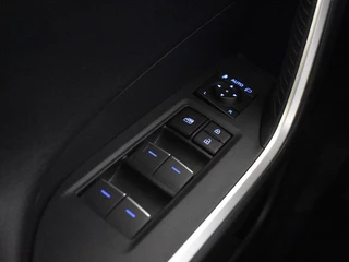 Toyota RAV4 Toyota RAV4 2.5 Hybrid Style Edition | Parkeersensoren V+A | Stuur en Stoelv - afbeelding nr 29