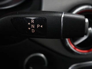 Mercedes-Benz CLA Mercedes-Benz CLA-klasse 180 AMG | Stoelverwarming | Sportstoelen | Camera | Navigatie | Park Assist | Full LED | Cruise control | Airco - afbeelding nr 16