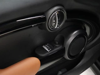 MINI Cooper MINI Cooper Mini 1.5 Business Seven [NAVIGATIE, VOL LEDER, SPORTSTOELEN, CRUISE CONTROL, AIRCO, BLUETOOTH, NIEUWSTAAT] - afbeelding nr 12