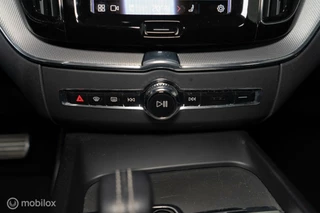 Volvo XC60 Volvo XC60 2.0 B5 R-Design PANO|LED|H&K|360CAMERA|MEMORY|HUD - afbeelding nr 33