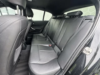 BMW 1 Serie BMW 1-serie M135i Executive RWD Schuifdak Xenon Leer Carplay - afbeelding nr 7
