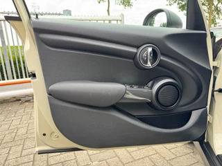 MINI One Mini 1.5 One First PARKEERSENSOREN / LMV / STOELVERWARMING / AIRCO - afbeelding nr 9