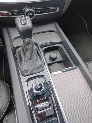 Volvo S60 Volvo S60 2.0 T4 R-Design|PANO|HARMAN KARDON|AUTOMAAT|1ste Eig|Adapt Cr - afbeelding nr 23