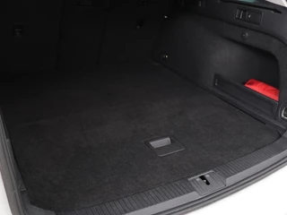 Volkswagen Passat Volkswagen Passat 1.4 TSI PHEV GTE | Stoelverwarming | Massage |  Carplay | Camera | Adaptive cruise | Matrix LED | Navigatie | Memory | Sfeerverlichting - afbeelding nr 15