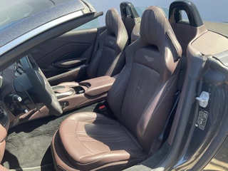 Aston Martin V8 Vantage Aston Martin V8 Vantage Roadster 4.0 360° Leer Sportzetels 21 Inch Xenon-Grey 10.487KM! - afbeelding nr 19