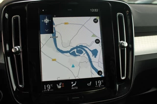 Volvo XC40 Volvo XC40 T3 Momentum Business | Parkeercamera | Stoelverwarming | Trekhaak | Pilot Assist | Keyless - afbeelding nr 40