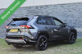 Toyota RAV4 Toyota RAV4 2.5 Hybrid Style Two Tone NAVIGATIE/CAMERA/STUURW/STOELVW/ETC.! - afbeelding nr 2