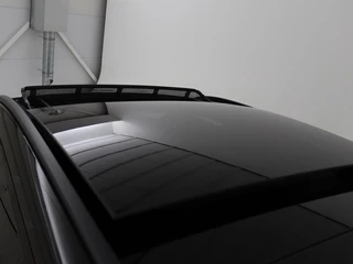 Mercedes-Benz E-Klasse Mercedes-Benz E-klasse 300de 4Matic AMG Night | Panoramadak | Trekhaak |  Stoelverwarming | 360 camera | Adaptive cruise | Leder/Alcantara | Burmeseter | Matrix LED | Navigatie - afbeelding nr 29