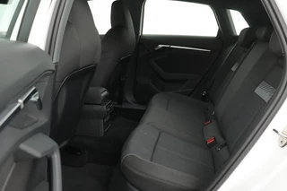 Audi A3 Audi A3 30 TFSI Business Edition | Virtual Cockpit |  Sportstoelen | Carplay | Climate control | Full LED | Cruise control | PDC | Navigatie - afbeelding nr 6
