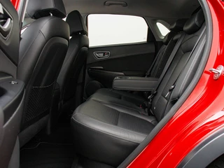 Hyundai Kona Hyundai Kona EV Premium 64 kWh | Verlaagd | Trekhaak tbv fietsendrager - afbeelding nr 18