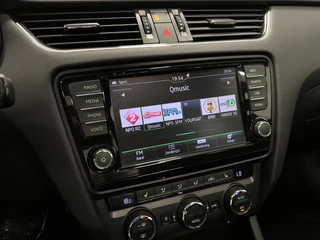 Škoda Octavia Škoda Octavia Combi 2.0 TDI RS /184PK / AUTOMAAT / LEDER / PANODAK / Trekh. 1600KG. - afbeelding nr 15