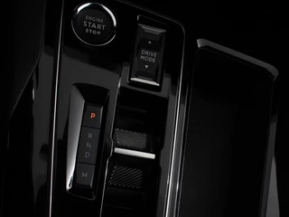 Peugeot 5008 Peugeot 5008 1.2 PureTech GT Black Pack 7p Climate control Adaptive cruise control Achteruitrijd camera Verwarmde voorstoelen Keyless Navigatie LED Apple Carplay/ Android Auto - afbeelding nr 16