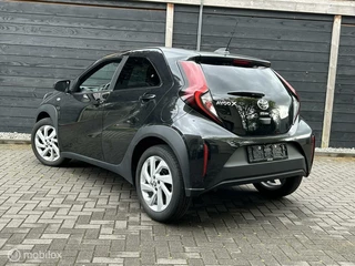 Toyota Aygo Toyota Aygo X 1.0 VVT-i S-CVT Automaat LED verl. / LM / Clima / Carplay / 10.250KM!!! - afbeelding nr 9