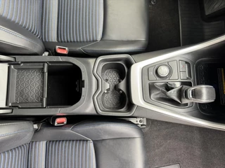Toyota RAV4 Toyota RAV4 2.5 Hybrid AWD Dynamic Adaptieve cruise control Climate control Stoelverwarming Dodehoekdetectie Keyless Full LED - afbeelding nr 38