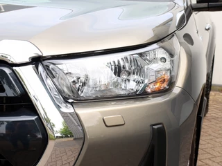 Toyota Hilux Toyota Hilux 2.8 D-4D XtraCab Professional Premium | Automaat | 3500 KG Trekg - afbeelding nr 30