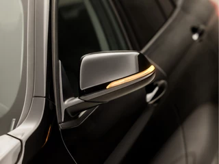 BMW X1 BMW X1 xDrive25e Sportline 221Pk Automaat (GROOT NAVI, DEALER ONDERHOUDEN, SFEERVERLICHTING, CLIMATE, LEDER, STOELVERWARMING, SPORTSTOELEN, GETINT GLAS, ELEK ACHTERKLEP, NIEUWE APK, NIEUWSTAAT) - afbeelding nr 35
