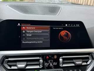 BMW 3 Serie BMW 3-serie Touring 330e Automaat | Leer | Adaptieve cruise control | DAB radio | Getint glas | LED verlichting | Stoelverwarming | Audio installatie | Apple CarPlay | Parkeersensoren voor en achter - afbeelding nr 15