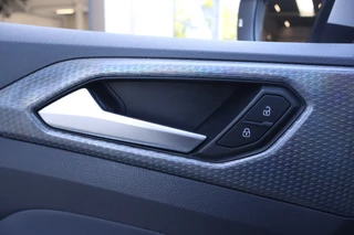 Volkswagen T-Cross Volkswagen T-Cross 1.0 TSI Style R-Line NL-Auto!! Led verlichting I Adap. cruise - afbeelding nr 30